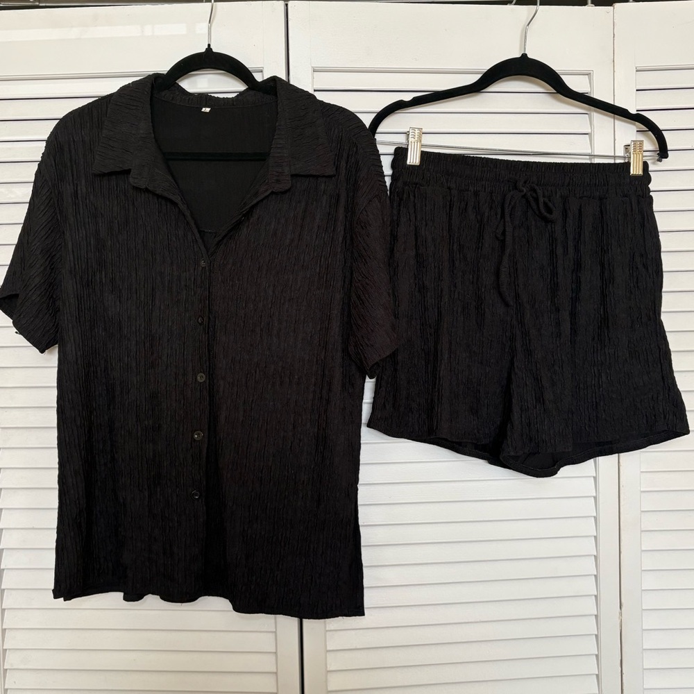 Black Textured Shirt and Shorts Set - Picture 2 of 6